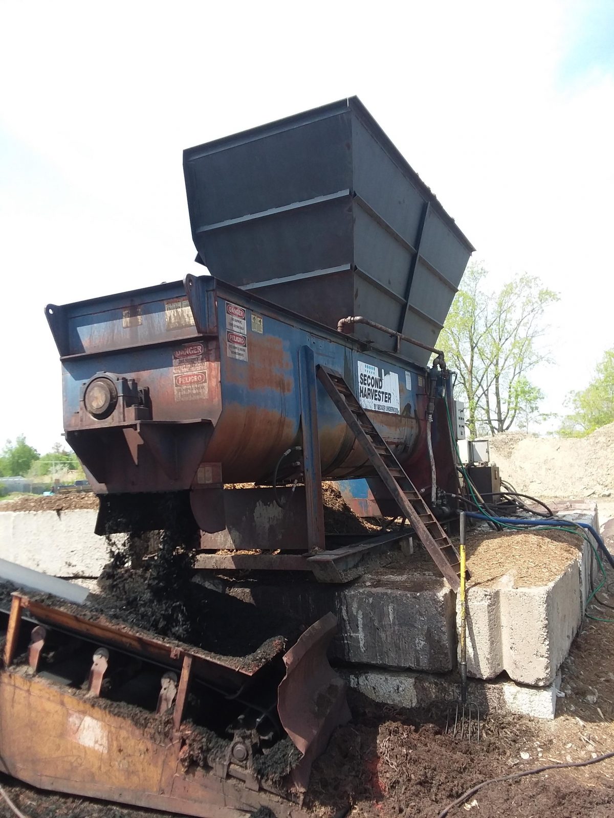 2000 Becker Underwood Second Harvester