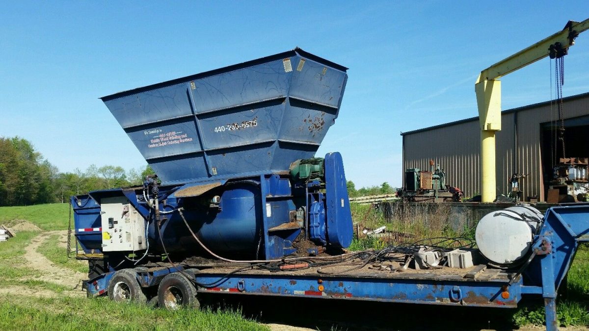 2002 Becker Underwood Second Harvester