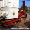 Grinder_-_front_view_with_conveyors